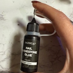 超強力ラインストーンネイルグルーの画像