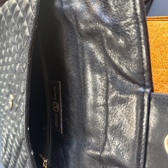 古いカバンの画像