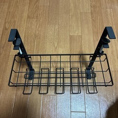 ケーブルトレー　デスク収納ラック
の画像