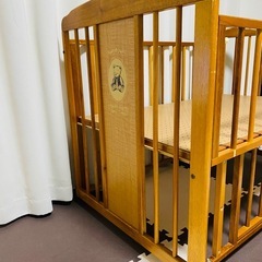 ベビーベッド の画像