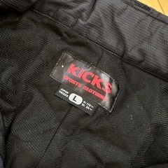 メンズ　ボードウェア　kicks Lサイズ　黒　グレー　ブラック　シンプルの画像