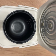 【動作確認済】【中古】本体のみ ニトリ マイコン式 炊飯器 3合炊き SN-A5 ホワイト系 NITORIの画像