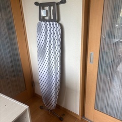 IKEAアイロン台の画像