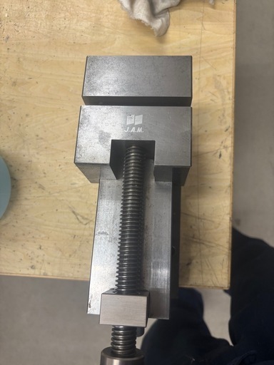 傾斜精密バイス