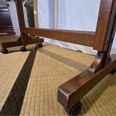 木製ハンガーラックの画像