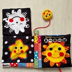 【美品】Sassy 布絵本 カラフルキャラクターの画像