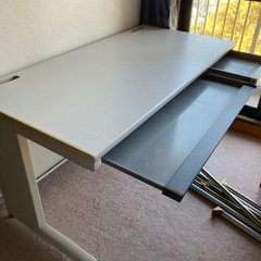 デスク　イスの画像