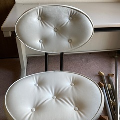 デスク　イスの画像