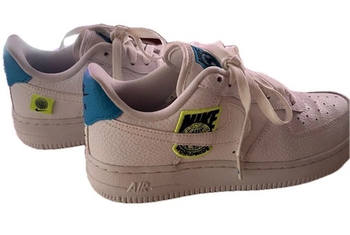 新品★NIKE スニーカー