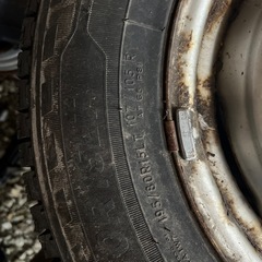 195 80 15LT スタッドレス４本　ハイエースに履いてましたの画像