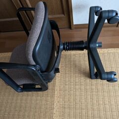 回転移動式椅子の画像