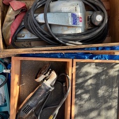 大工道具大量まとめて　工具ドリルスクリュードライバー電気かんな仕上溝切転売商材の画像