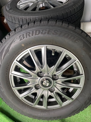 アルミホイール
13インチ　タイヤ付き4本