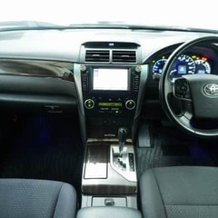 【自社ローン対応】トヨタ カムリ　ハイブリッド 　Ｇパッケージ　スマートキー　LEDヘッドライト　Bluetoothの画像