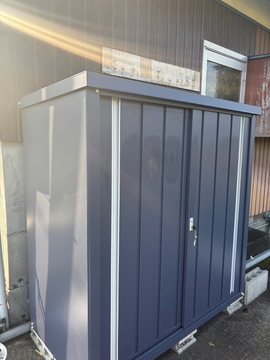 スチール収納庫