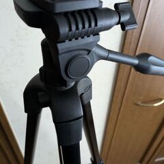 SLIK製カメラ三脚　Ｆ831の画像