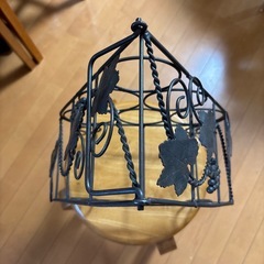 ぶどう柄ワインキャビネットの画像