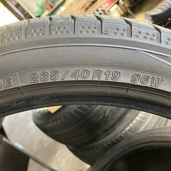 ヨコハマ　ブルーアース　235/40r19 4本の画像