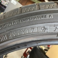ヨコハマ　ブルーアース　235/40r19 4本の画像