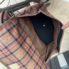 手押し車　老人　シルバーカーの画像