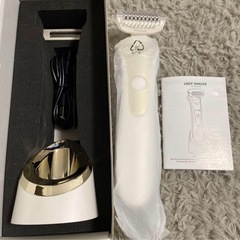 電気シェーバー ボディー全身用　シェーバー レディース 防水 LEDライトの画像