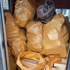 アウトドア、薪の画像