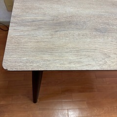 ダイニングテーブルの画像