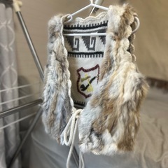 美品　《 usa古着 》　キッズ服　120サイズ　ベスト　リバーシブル　ニット　フワフワの画像