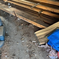 角材　薪　焚き火　建築資材　の画像