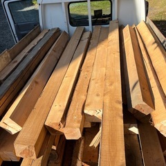 角材　薪　焚き火　建築資材　の画像