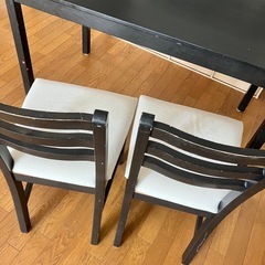 IKEA ダイニングテーブルの画像