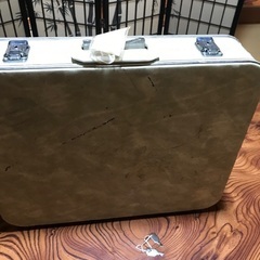 昔の衣装ケース鍵2つ付ネームタグ付年代物の画像