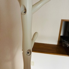 木製ポールハンガーの画像