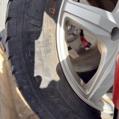 スタッドレスタイヤ4本の画像