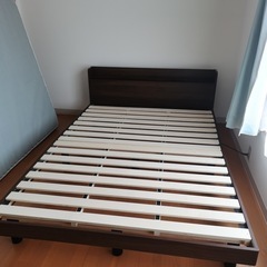 ニトリ ダブル 棚付きすのこベッド (MRS BR) マットレスの画像