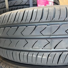 タイヤ四本セットの画像