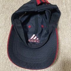 adidas帽子の画像