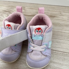 ドキンちゃんアンパンマン 靴 スニーカー13.5の画像