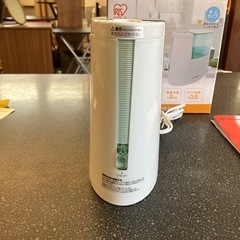 M2507-369 IRIS OHYAMA 加熱式加湿器 SHM-100U-G 通電確認済み キズ汚れ有り　の画像