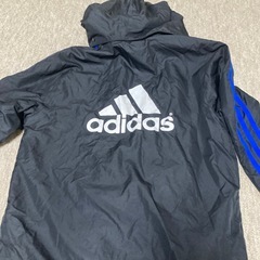 adidasロングジャンバーの画像