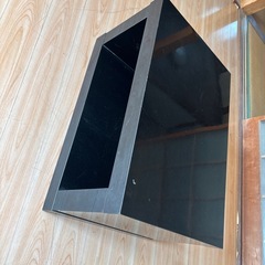 アンティーク家具　本棚 収納 a4対応 スリムラック 三段 収納棚 コミックラック cd dvd マルチラック ディスプレイ 棚 オープンラック おしゃれ カラーボックス　収納 収納ボックス 安い 三段 本棚 おしゃれ 子供部屋収納 福岡　田川　骨董品　骨董  TVボード　テレビボード　黒　ブラック　オシャレ 縦40センチ 横60センチ 高さ30センチ 艶ありブラック 小傷などあります。の画像