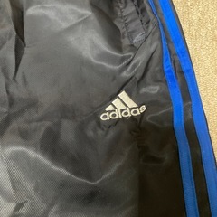 adidasシャカシャカ厚手ズボン
の画像