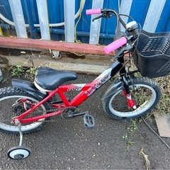 子ども　自転車　　補助輪付き　練習用　チャリ　早い方優先です！の画像