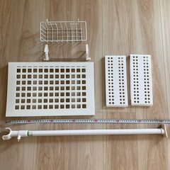 突っ張り棒用の棚　などの画像