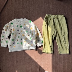まとめ売り　子供服　トレーナー　長ズボン　サイズ90の画像