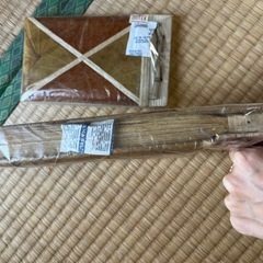 木と落ち葉でできたノートの画像