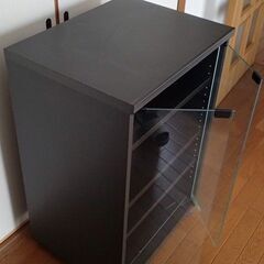 オーディオラック　キャスター　ガラス扉　W58xD46xH90cmの画像