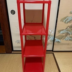 真っ赤なかわいい三段ラックですの画像