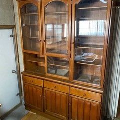 食器棚の画像