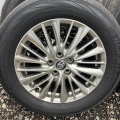 225/60/17 30ヴェルファイア　後期HV 純正ホイールの画像